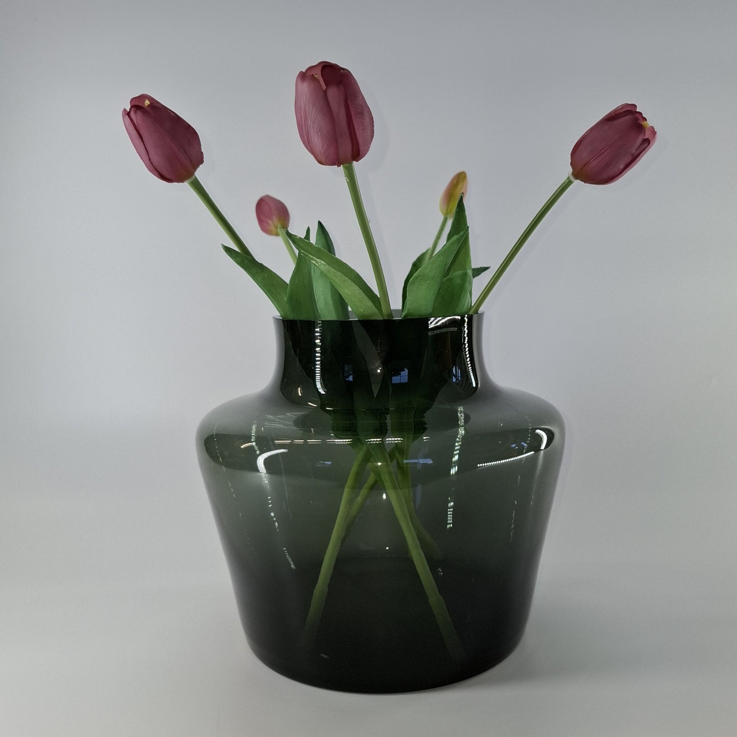 Vase The World vaas Coral grey