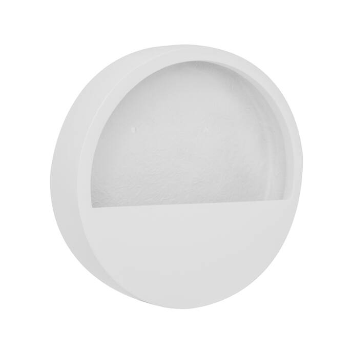 Een stijlvolle, ronde hangende bloempot van Pottery Pots, gemaakt van duurzaam fiberstone in een elegante mat witte kleur. Perfect voor zowel binnen als buiten, ideaal voor het toevoegen van een groene touch aan muren zonder extra vloerruimte in beslag te nemen.