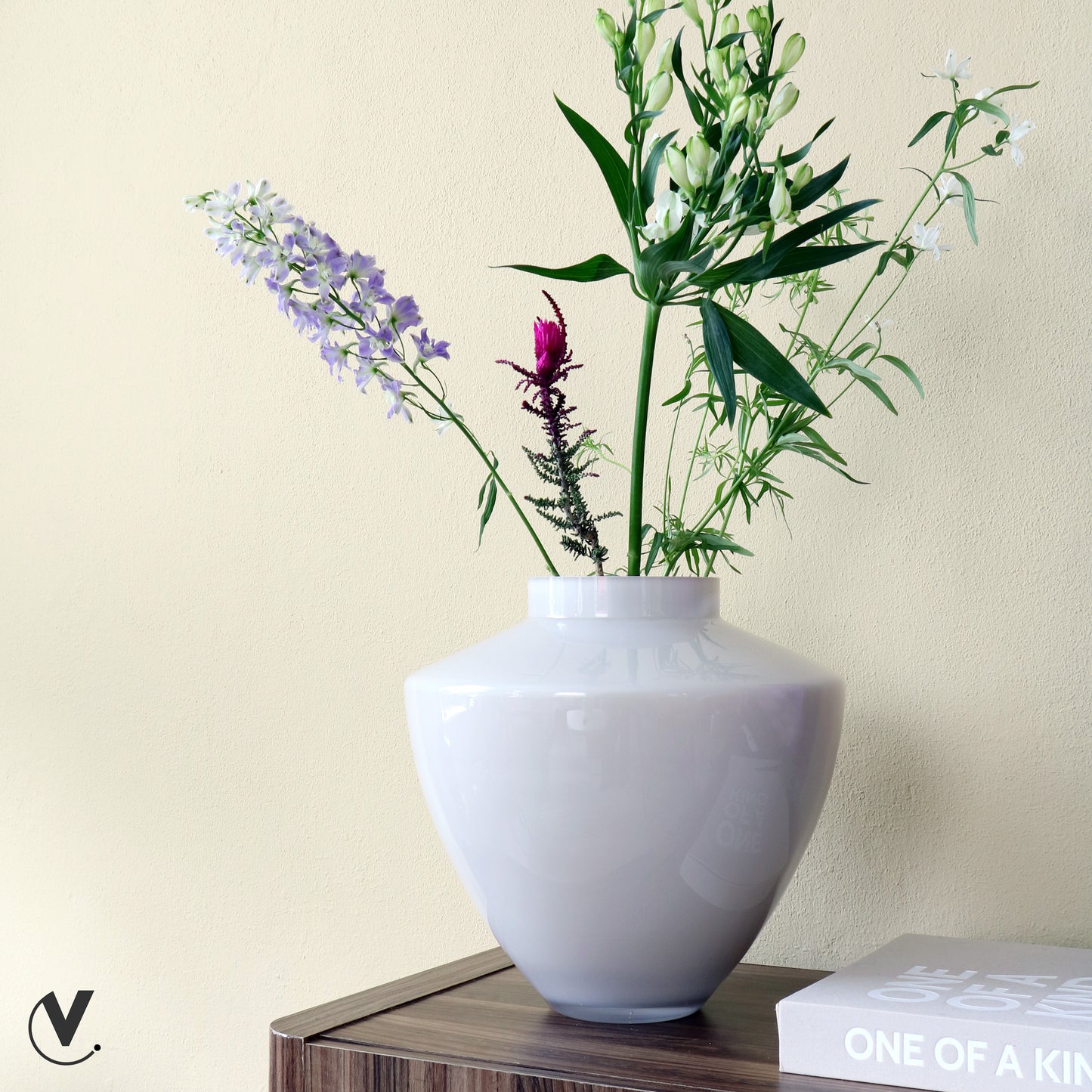 Vase the World vaas Tugela M