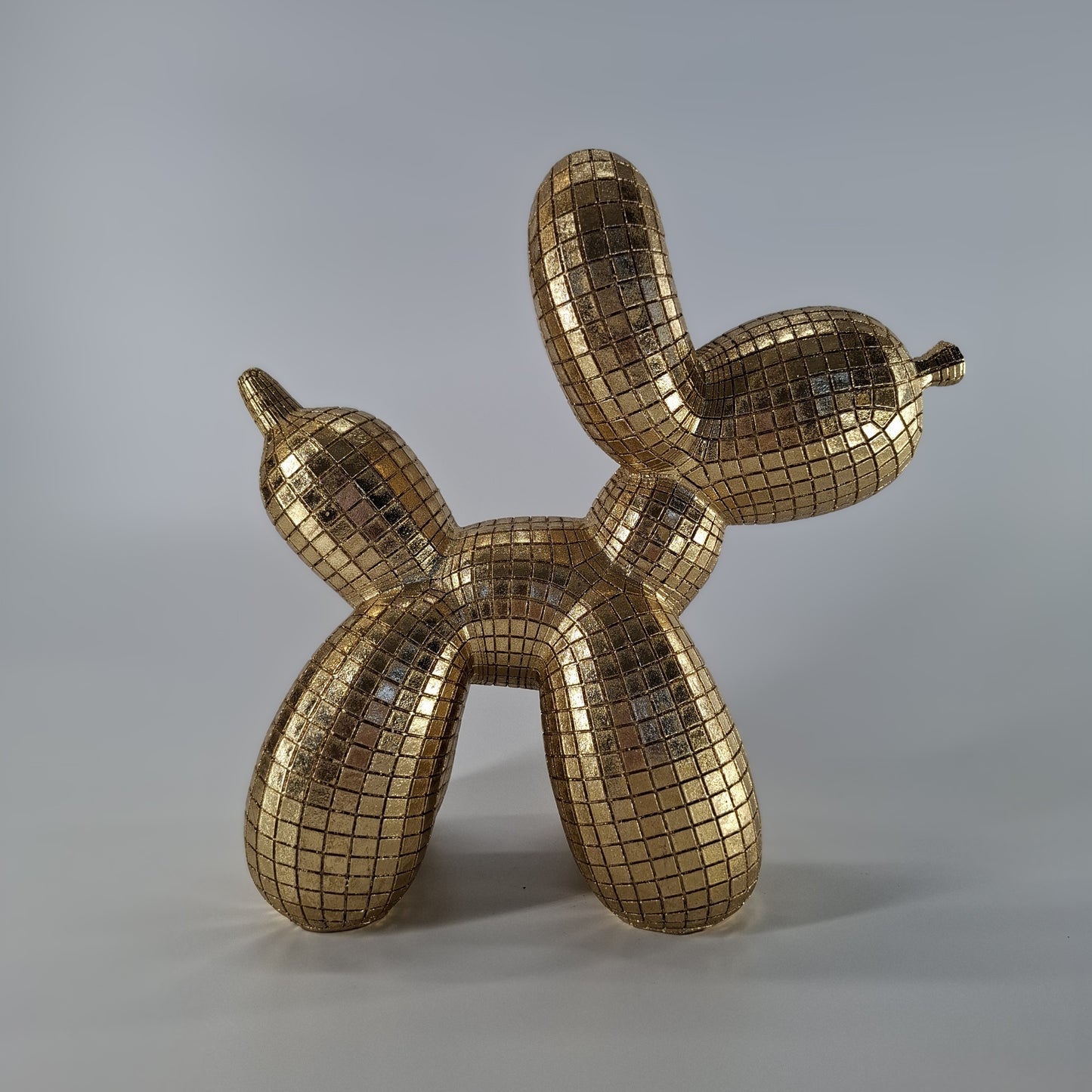Balloon Dog Gold – Gouden decoratiebeeld van een ballonhond, luxe interieuraccent