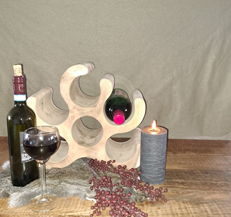 Houten wijnrek – stijlvol en compact rek geschikt voor 6 flessen, perfect voor een landelijke interieurstijl.