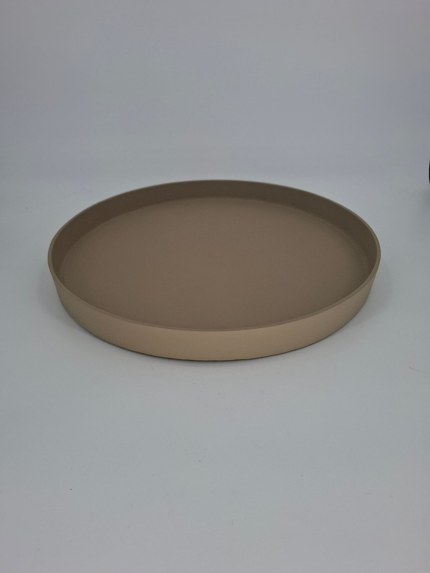 Stoer dienblad van ruw metaal – industrieel woonaccessoire voor serveren en decoratie