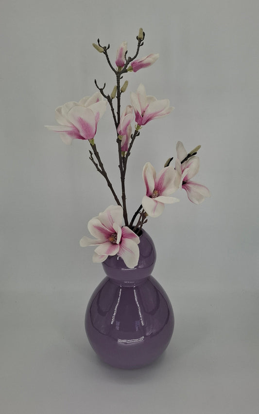 lavendel  metalen vaas – moderne decoratie voor bloemen en interieur"