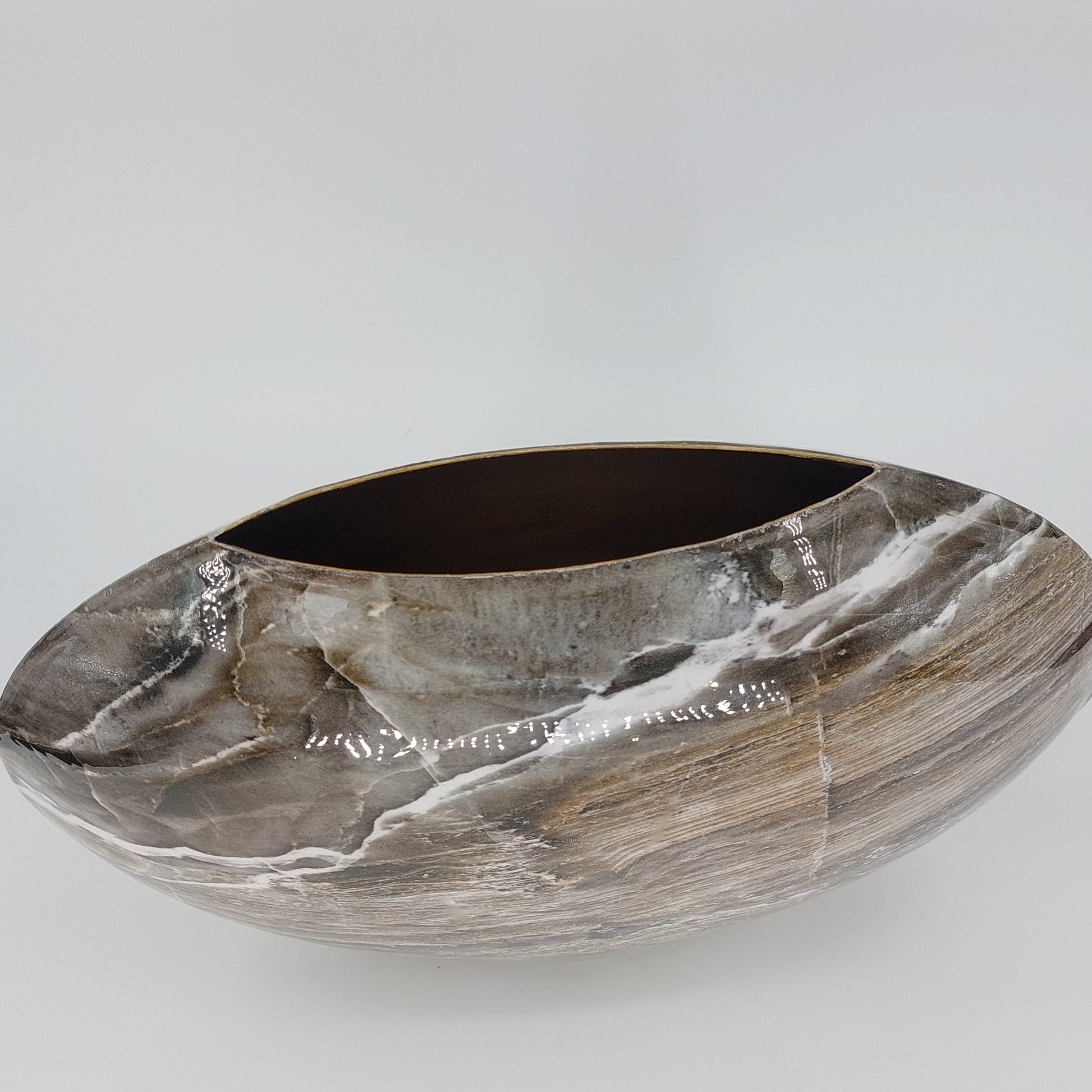 Metalen vaas met marmerlook in gemêleerde tinten, Mansion Atmosphere Narzole – 40 x 15 x 36 cm."