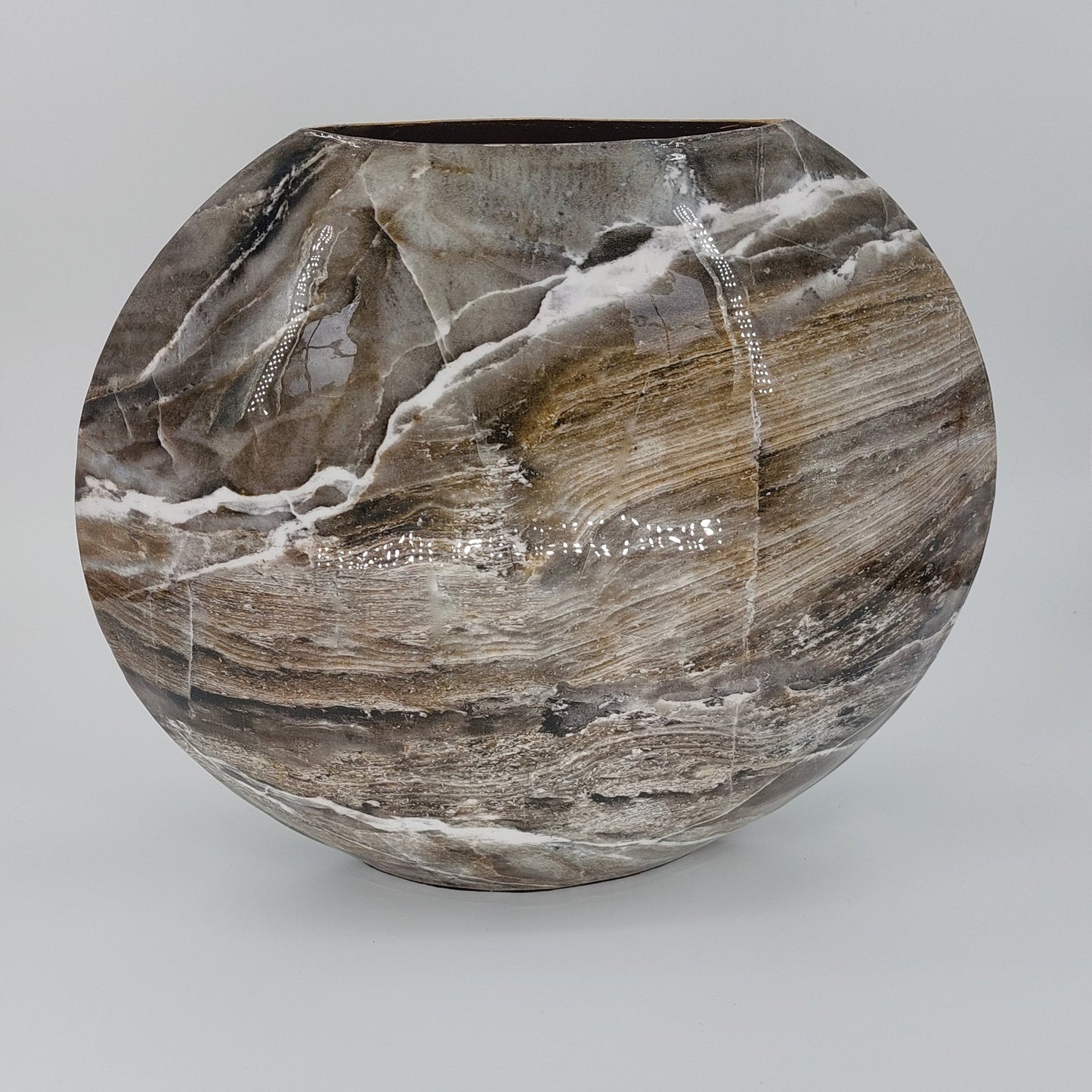 Metalen vaas met marmerlook in gemêleerde tinten, Mansion Atmosphere Narzole – 40 x 15 x 36 cm."