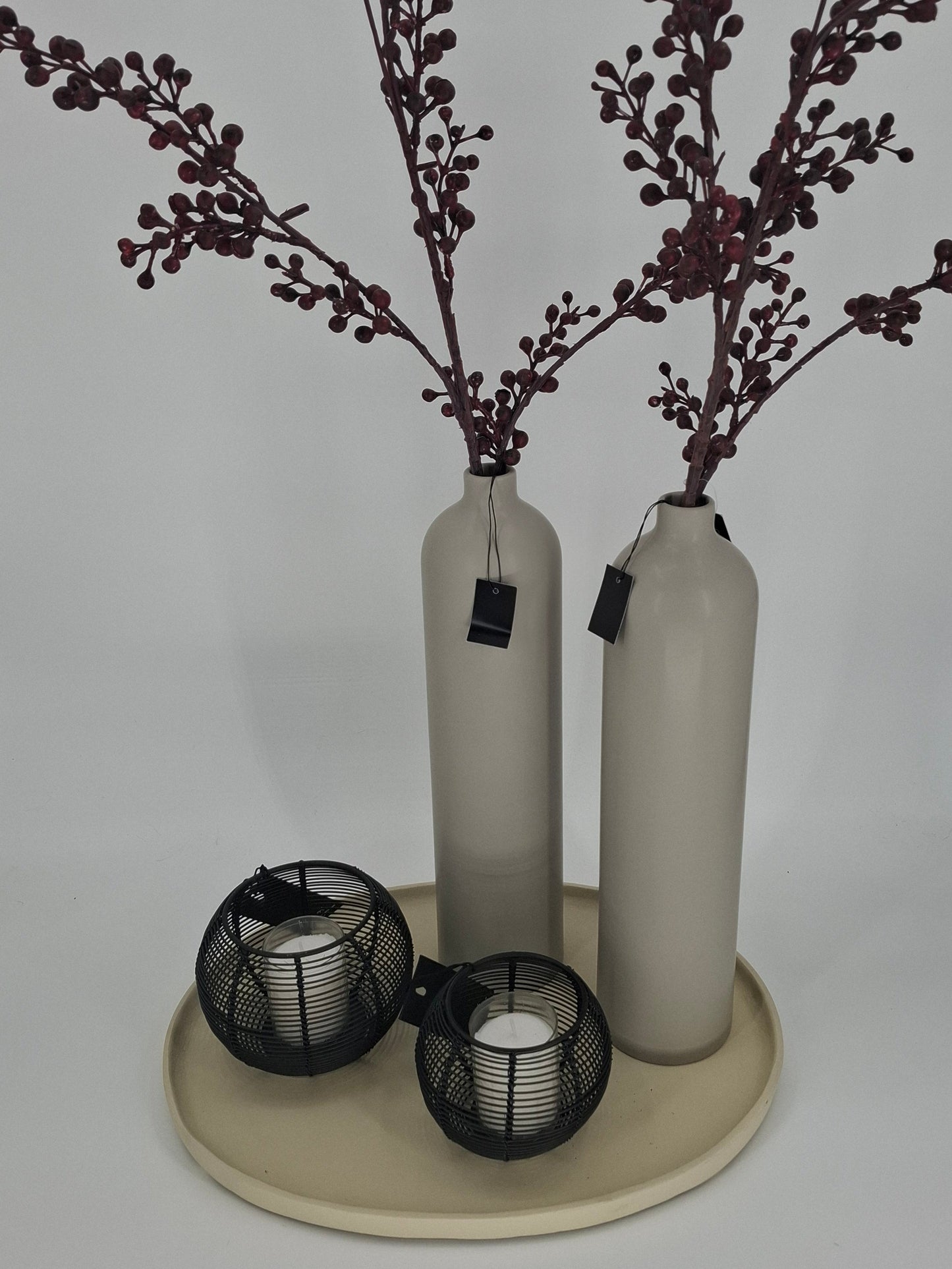 Stoer ovaal dienblad van ruw metaal – industrieel woonaccessoire voor serveren en decoratie