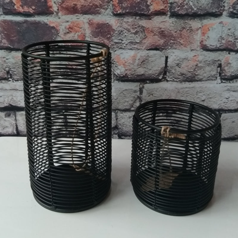 Zwarte metalen waxinelichthouder met modern design